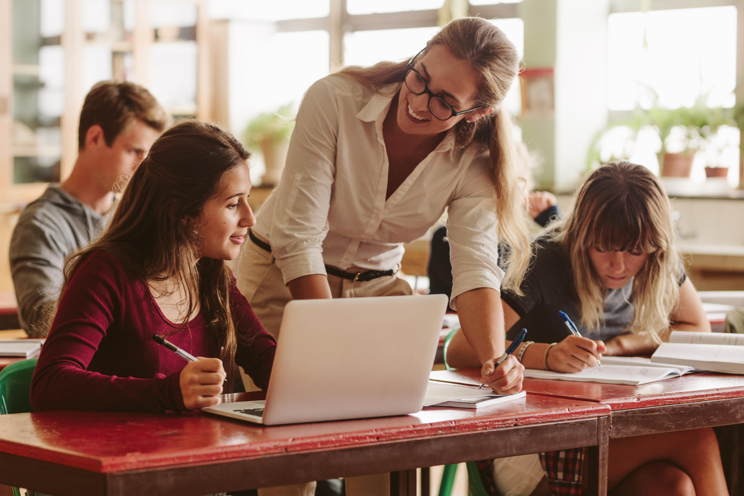 Billigare skola med bättre kvalitet – är det möjligt?