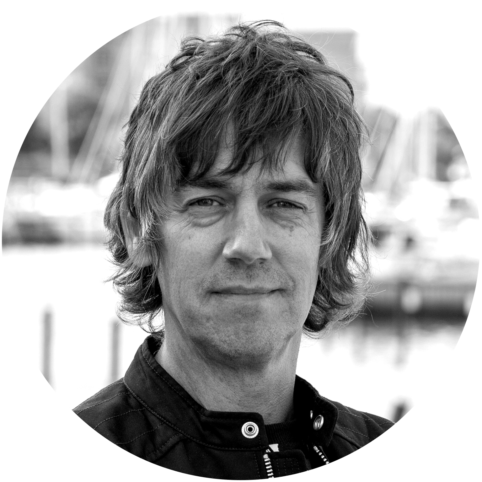 Porträttbild på Thomas Ladö, utbildad gymnasielärare och verksam som kvalitetsledare.